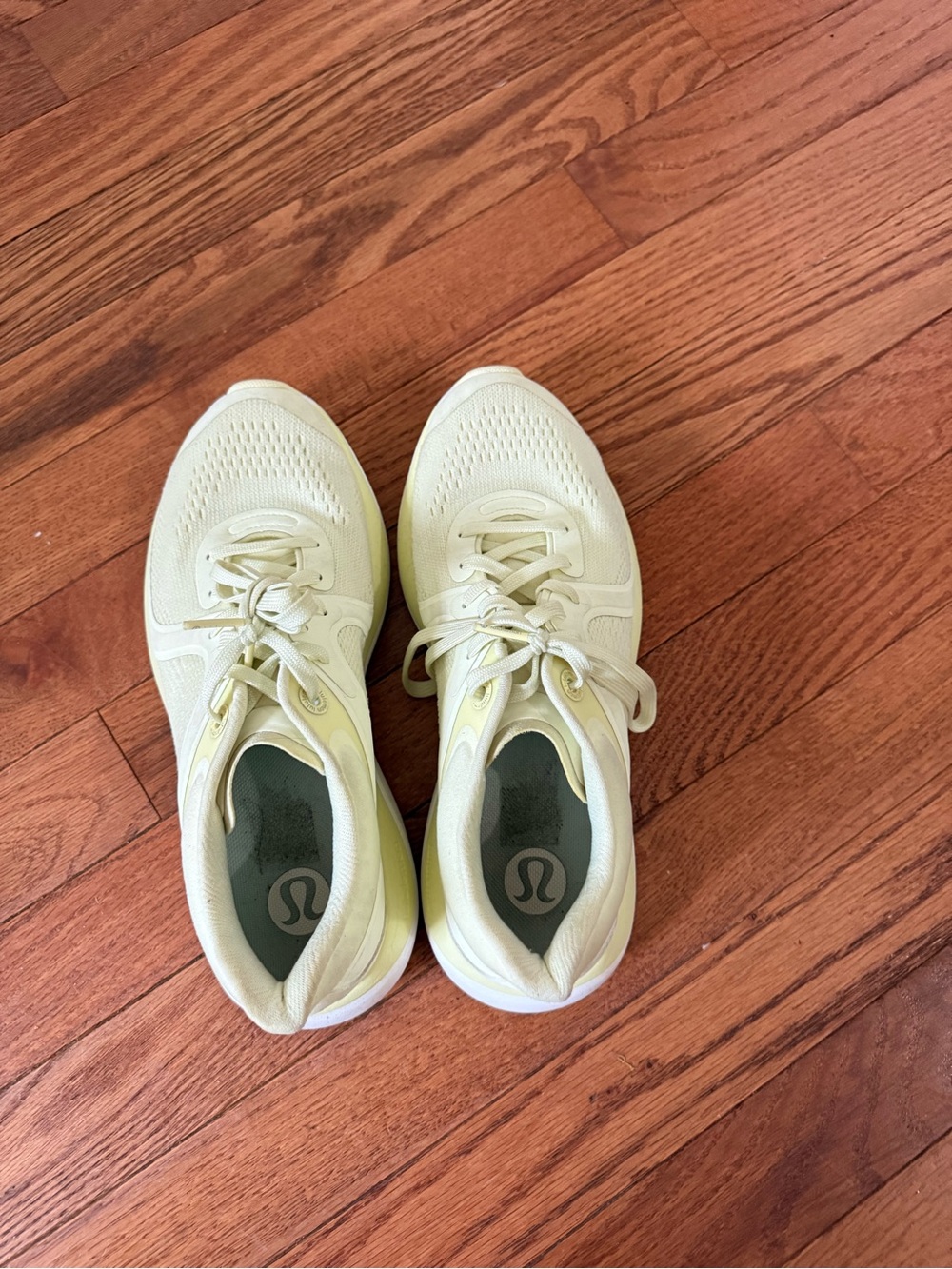 Lululemon Chargefeel Low Womens Workout Shoe Women’s size 7 Yellow
